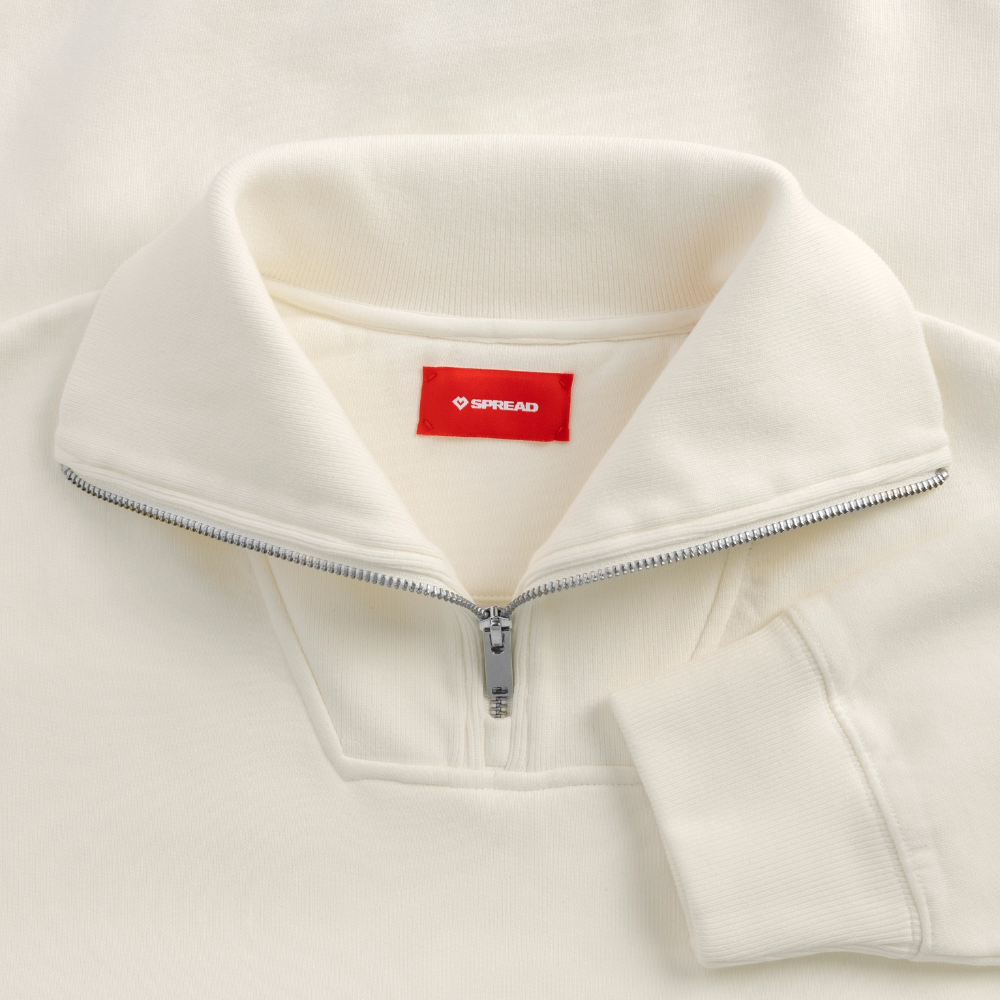 CAZIN Premium Half-Zip Hoodie – Bosnische Lilie auf Brust & Ärmeln | SPREAD - Naturweiß
