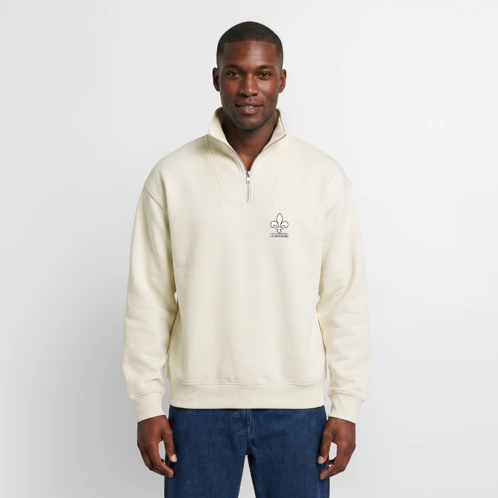 KRAJINA Premium Half-Zip Hoodie – Bosnische Lilie auf Brust & Ärmeln | SPREAD - Naturweiß
