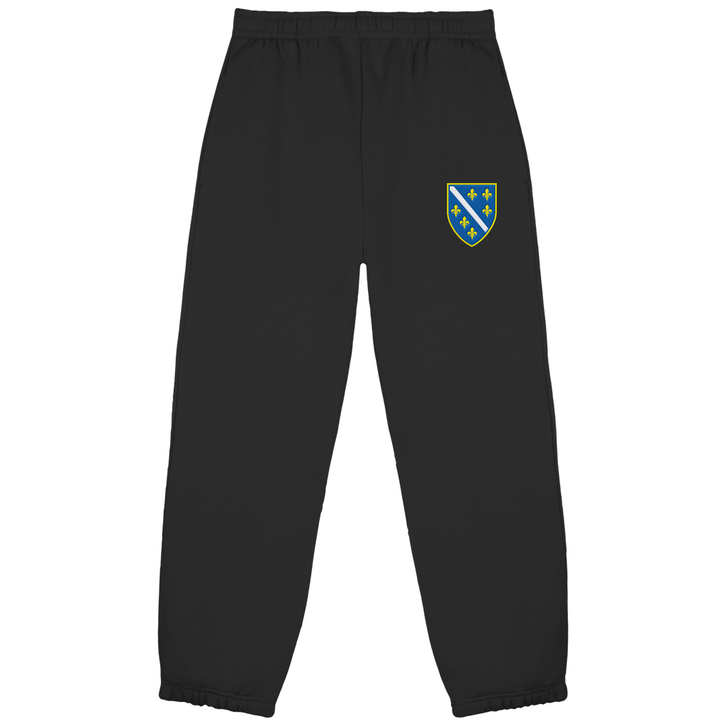 Bosnisches Wappen – Heimatliebe mit Stolz | Premium Stickerei - Fluffy Sweatpants