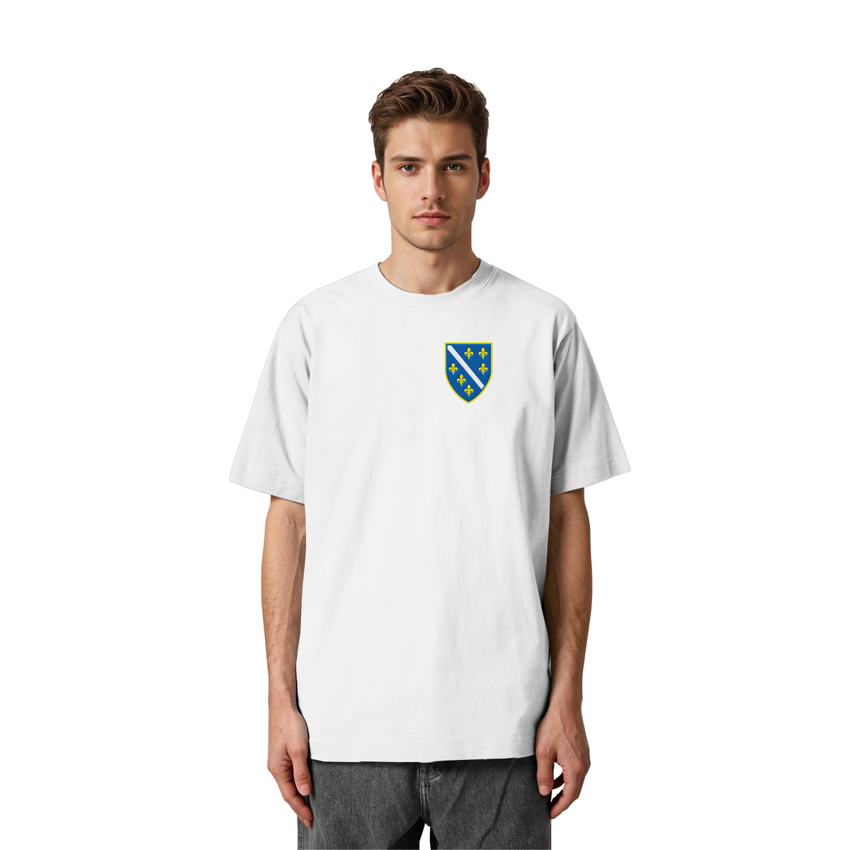 Bosnisches Wappen – Heimatliebe mit Stolz | Premium Stickerei - Heavy Oversized Organic Shirt