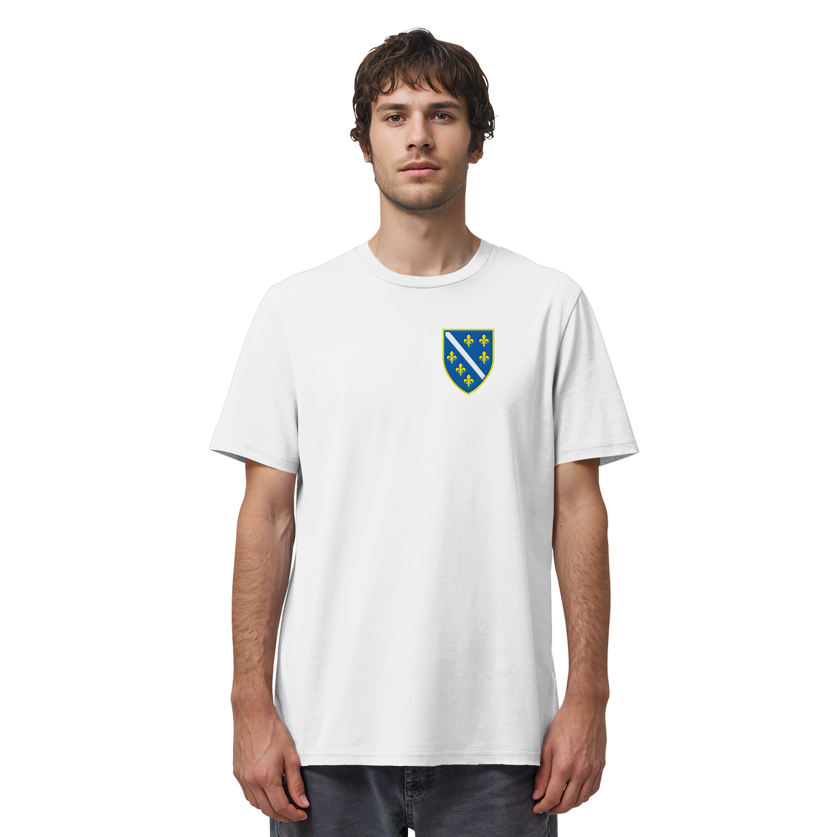 Bosnisches Wappen – Heimatliebe mit Stolz | Premium Stickerei - Organic Shirt